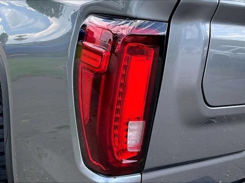 Used 2022 GMC Sierra 1500 Denali w/ Driver Alert Package II AWD/4WD image 26