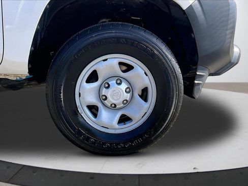 Used 2022 Toyota Tacoma SR RWD image 33