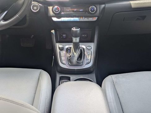 Used 2022 Hyundai Kona Limited FWD image 19