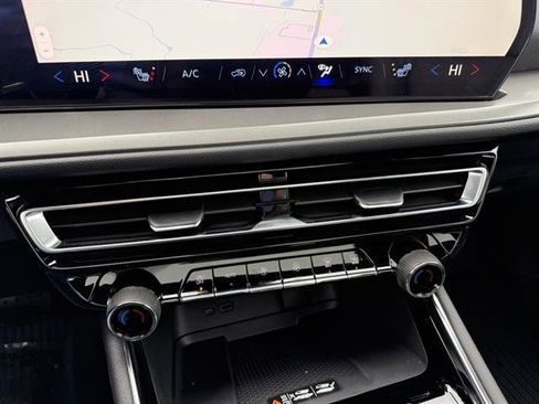 New 2026 Chevrolet Traverse LT w/ Sun and Wheel Package image 23