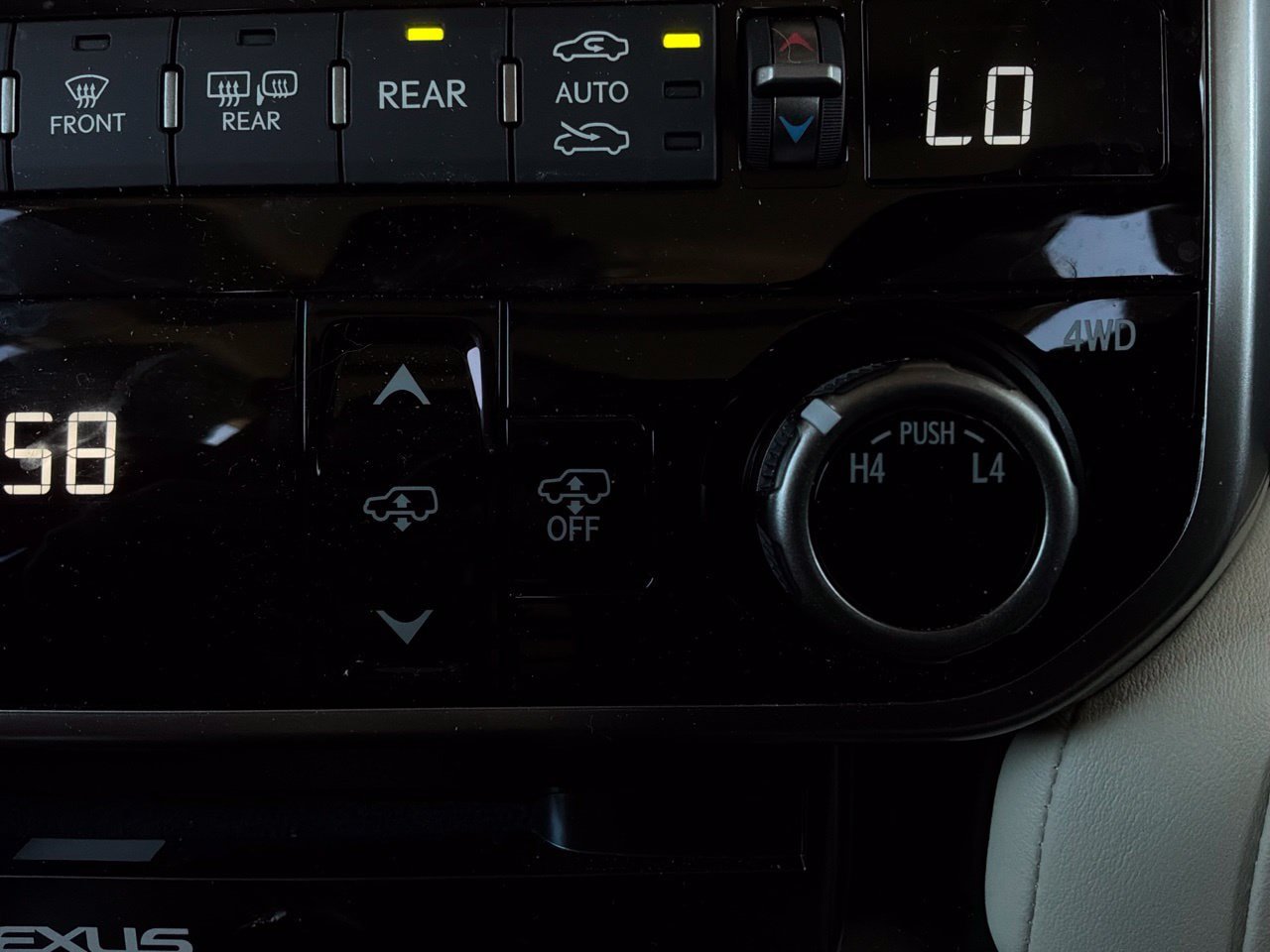 Used 2022 Lexus GX 460 Luxury w/ Off Road Package AWD/4WD image 42