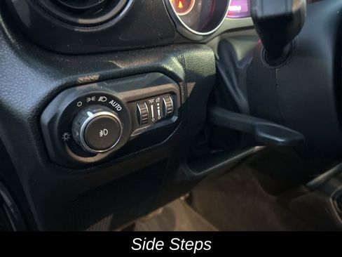 Used 2022 Jeep Wrangler Unlimited Sport image 19