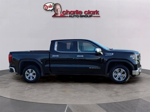 Used 2025 GMC Sierra 1500 SLT image 6