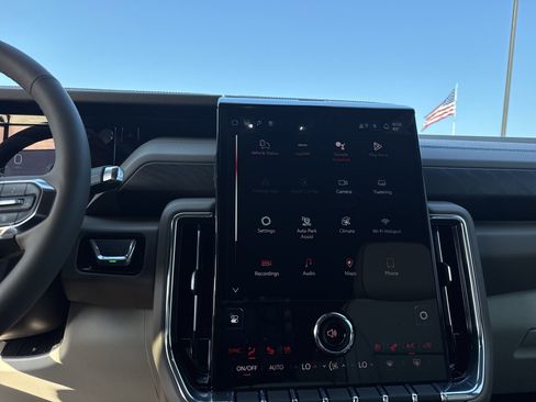 New 2026 GMC Yukon XL Denali AWD/4WD image 23