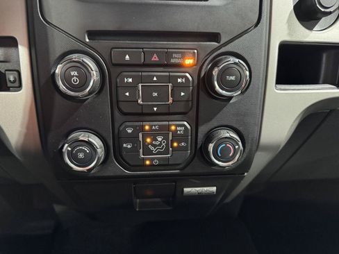 Used 2014 Ford F150 XLT w/ Equipment Group 302A Luxury AWD/4WD image 31