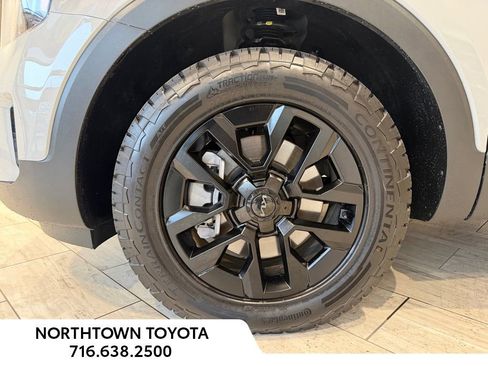 Used 2025 Kia Telluride AWD image 25