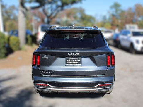 Certified 2023 Kia Sorento S image 8
