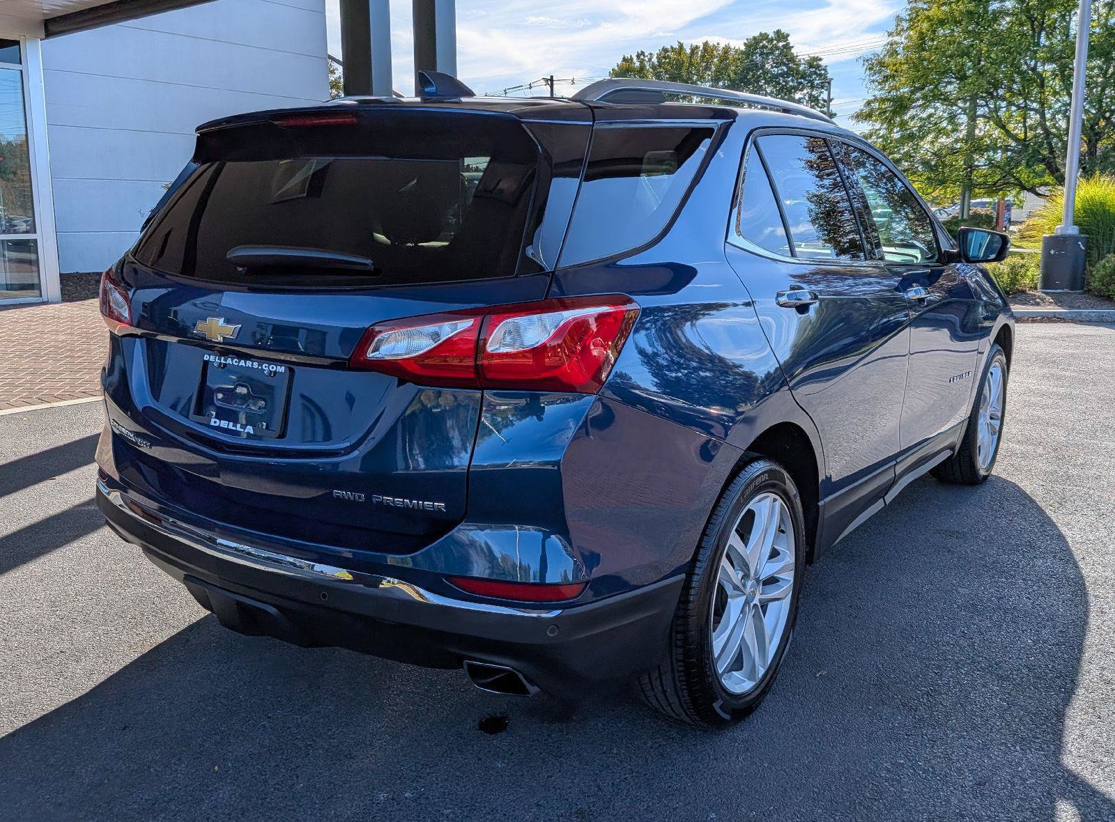 Used 2020 Chevrolet Equinox Premier AWD/4WD image 8