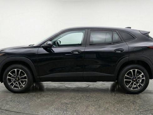 Used 2025 Chevrolet TrailBlazer LT image 5