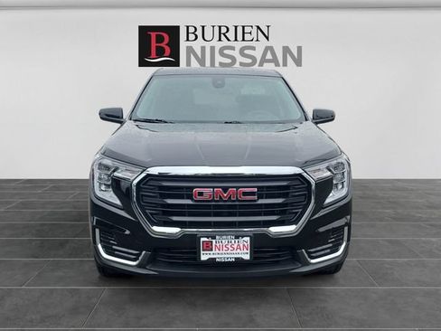 Used 2024 GMC Terrain SLE AWD/4WD image 8