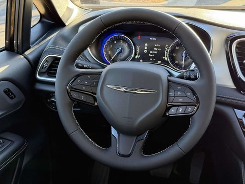 New 2026 Chrysler Pacifica Limited w/ S Appearance Package AWD/4WD image 20