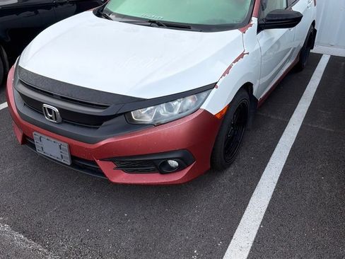 Used 2018 Honda Civic EX-T image 2
