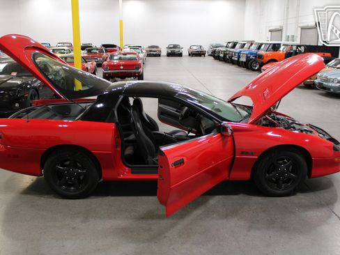 Used 1993 Chevrolet Camaro Z28 RWD image 35