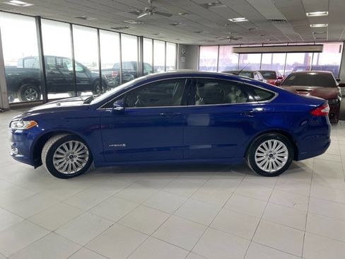 Used 2016 Ford Fusion SE w/ Equipment Group 502A image 4