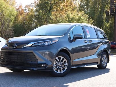 New 2025 Toyota Sienna XLE