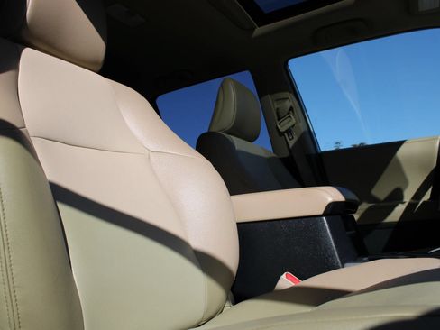 Used 2018 Toyota 4Runner SR5 Premium AWD/4WD image 18