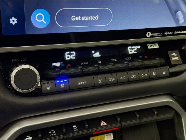 Used 2022 Toyota Tundra Platinum AWD/4WD image 16