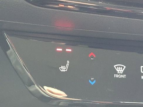 New 2026 Nissan Kicks SR w/ Cold Weather Package image 8