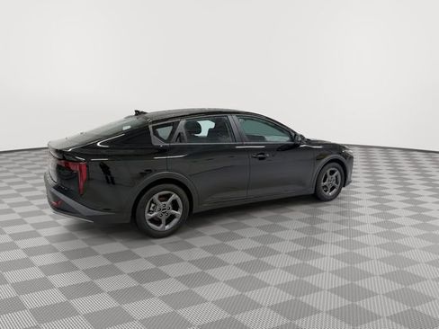 Used 2025 Kia K4 FWD image 11