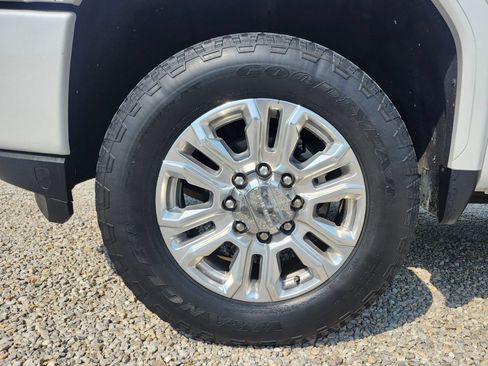 Used 2021 GMC Sierra 3500 Denali w/ Denali Ultimate Package AWD/4WD image 4