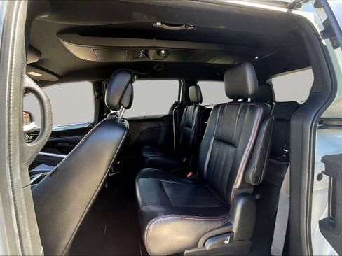 Used 2019 Dodge Grand Caravan GT FWD image 23