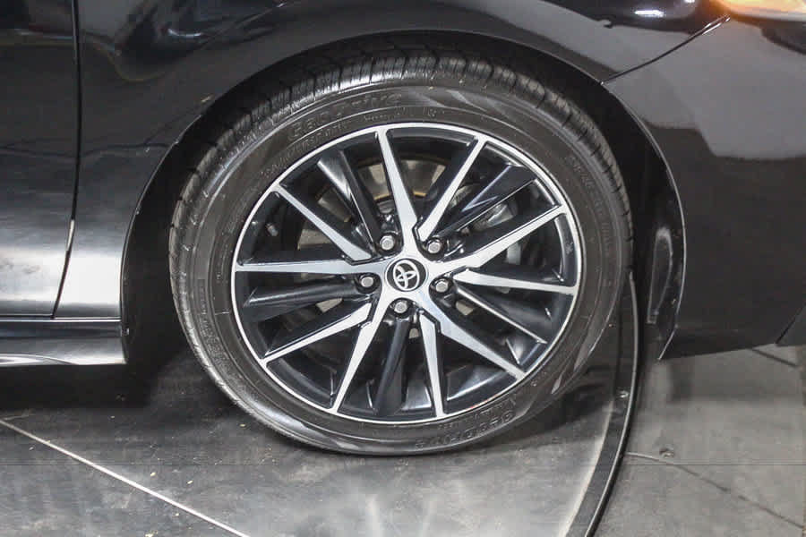 Used 2023 Toyota Camry SE FWD image 10