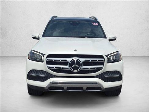 Used 2023 Mercedes-Benz GLS 450 4MATIC image 2