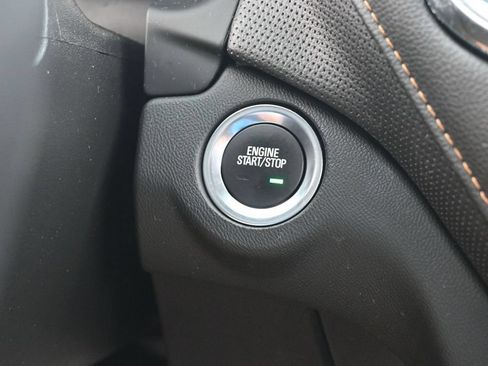 Used 2022 Chevrolet Equinox Premier FWD image 27