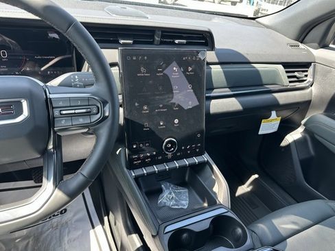 New 2026 GMC Terrain AT4 w/ Convenience Package III image 19