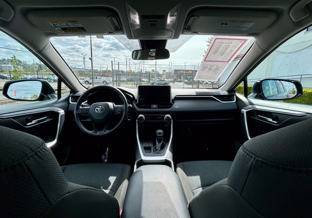 Certified 2025 Toyota RAV4 XLE FWD image 18
