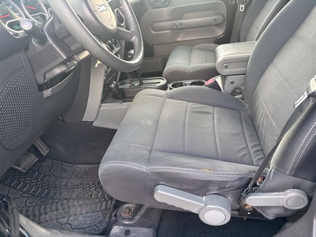 Used 2010 Jeep Wrangler Unlimited Sport AWD/4WD image 15