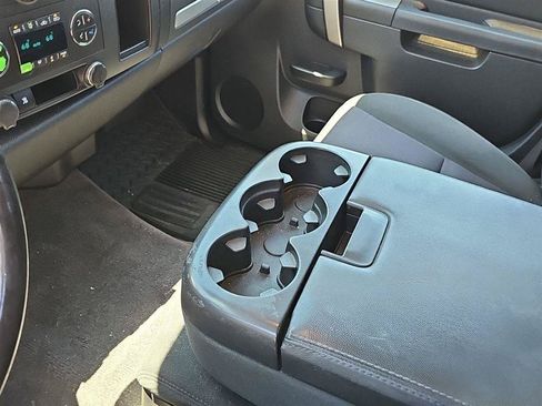Used 2010 GMC Sierra 1500 SLE w/ Power Pack Plus AWD/4WD image 11