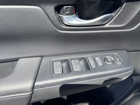 Used 2024 Honda CR-V EX image 10
