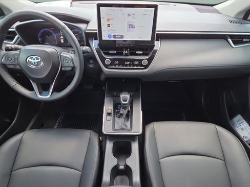 Used 2026 Toyota Corolla Cross XLE w/ Convenience Package FWD image 15