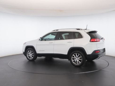 Used 2018 Jeep Cherokee Limited image 21