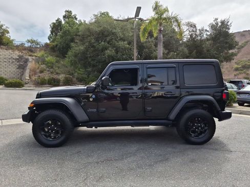Used 2023 Jeep Wrangler Unlimited AWD/4WD image 2