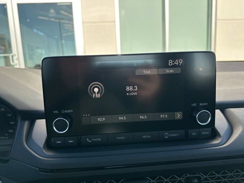 Used 2025 Honda Accord SE image 40