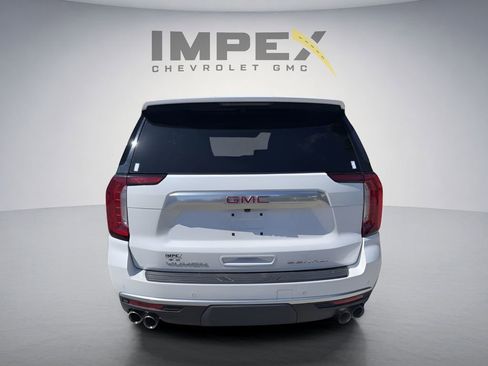 Used 2023 GMC Yukon XL Denali AWD/4WD image 4