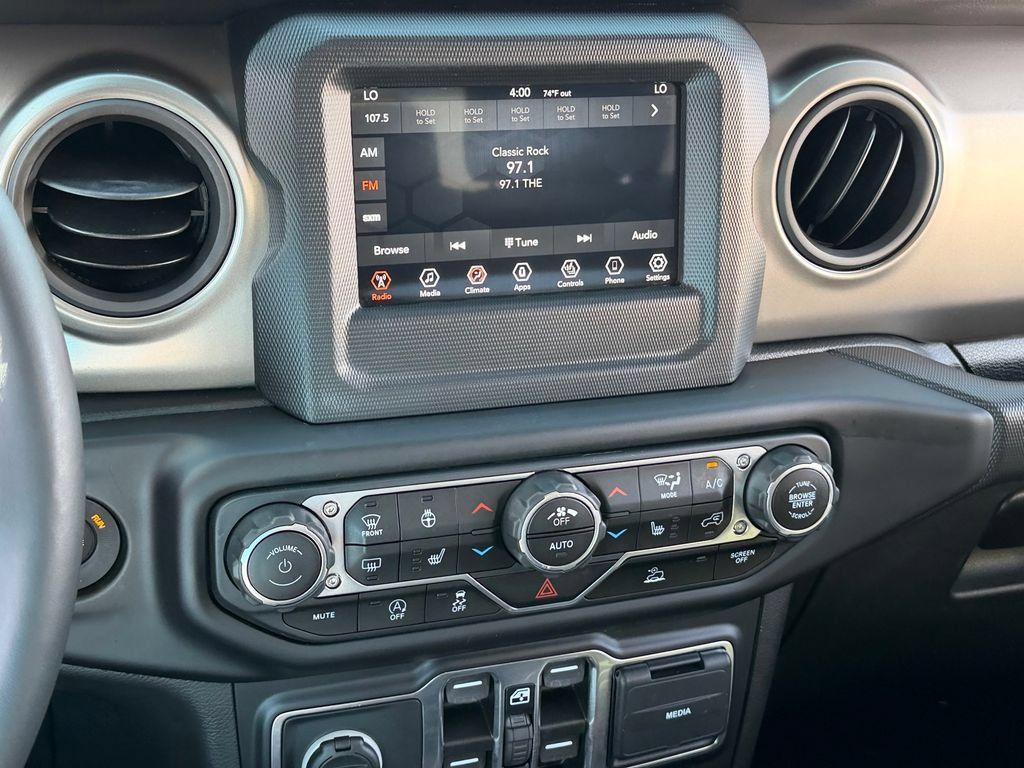 Certified 2021 Jeep Gladiator Overland AWD/4WD image 17