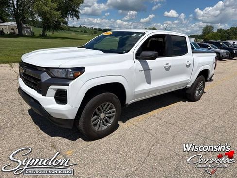 Used 2023 Chevrolet Colorado LT AWD/4WD image 8