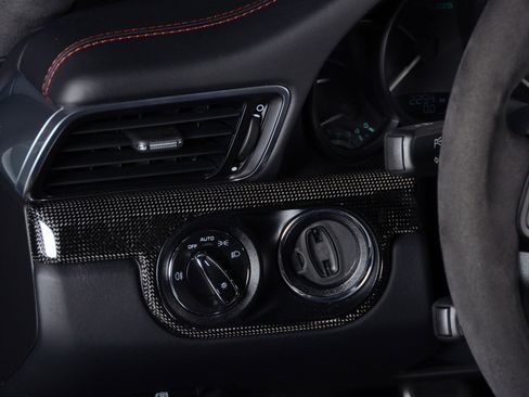 Used 2016 Porsche 911 R image 24