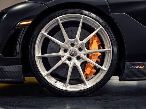 Used 2021 McLaren 765LT RWD image 9