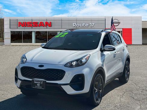 Used 2022 Kia Sportage Nightfall Edition image 2