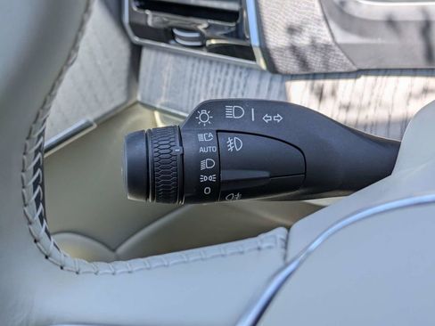 Used 2025 Volvo XC90 B6 Plus w/ Protection Package Premier image 39