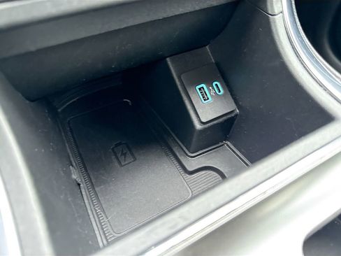 Used 2024 Ford Edge Titanium image 35