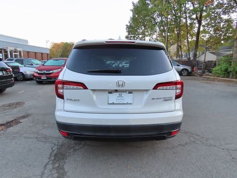 Certified 2022 Honda Pilot Black Edition image 5