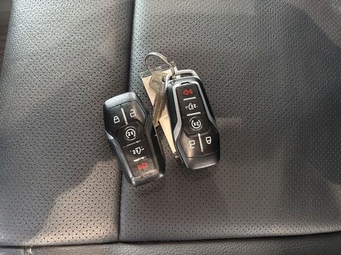 Certified 2017 Ford F150 Lariat w/ Equipment Group 502A Luxury image 41