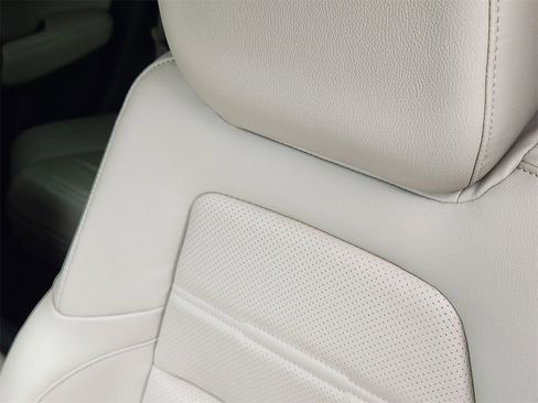 Certified 2017 Honda CR-V Touring image 14