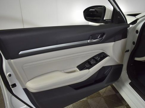 Certified 2023 Nissan Altima 2.5 SL image 7