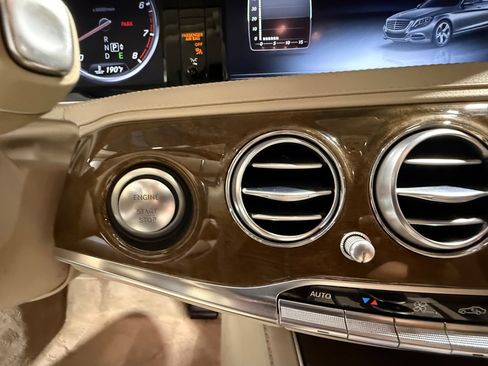 Used 2016 Mercedes-Benz S 550 4MATIC Sedan image 32
